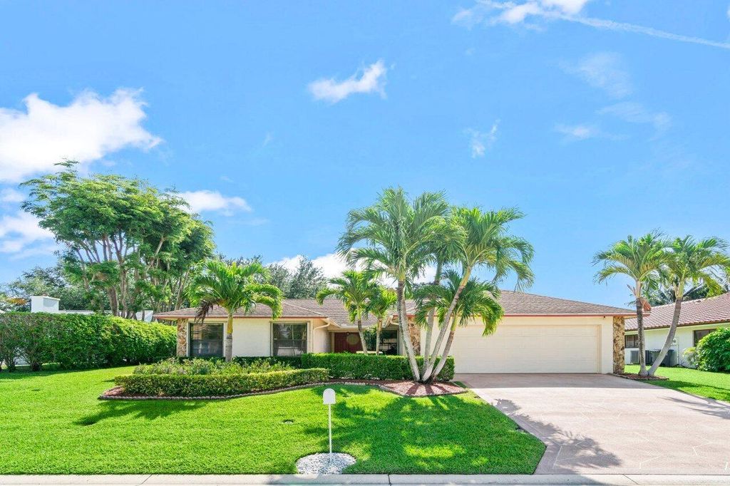 Photo of 21820 Beachnut Drive, Boca Raton, FL 33433 (MLS # R11089511)