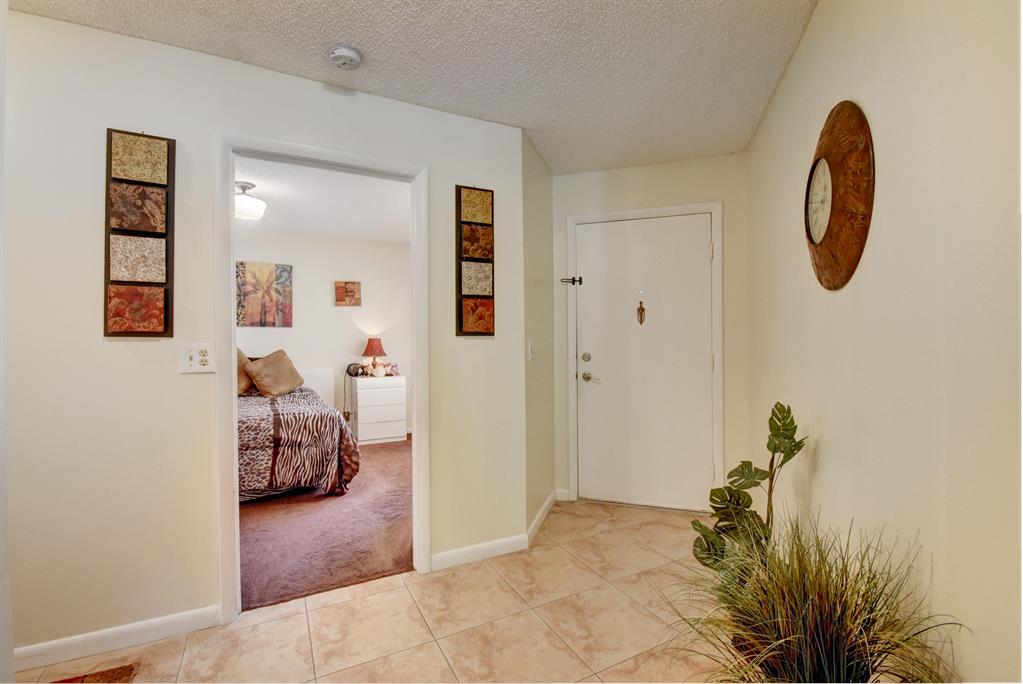 PROVENCE CONDO - Residential