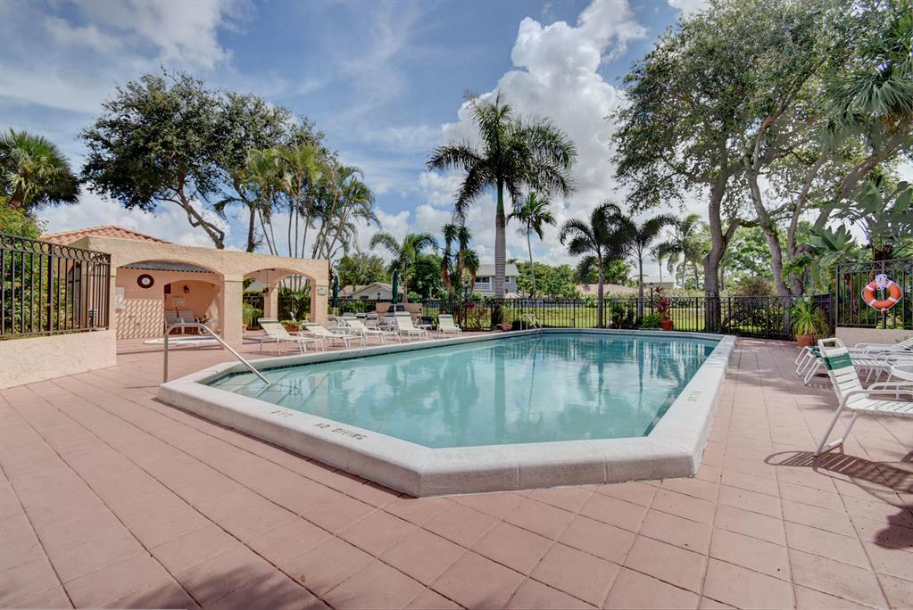 PROVENCE CONDO - Residential