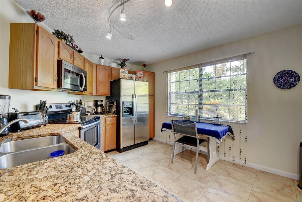 PROVENCE CONDO - Residential