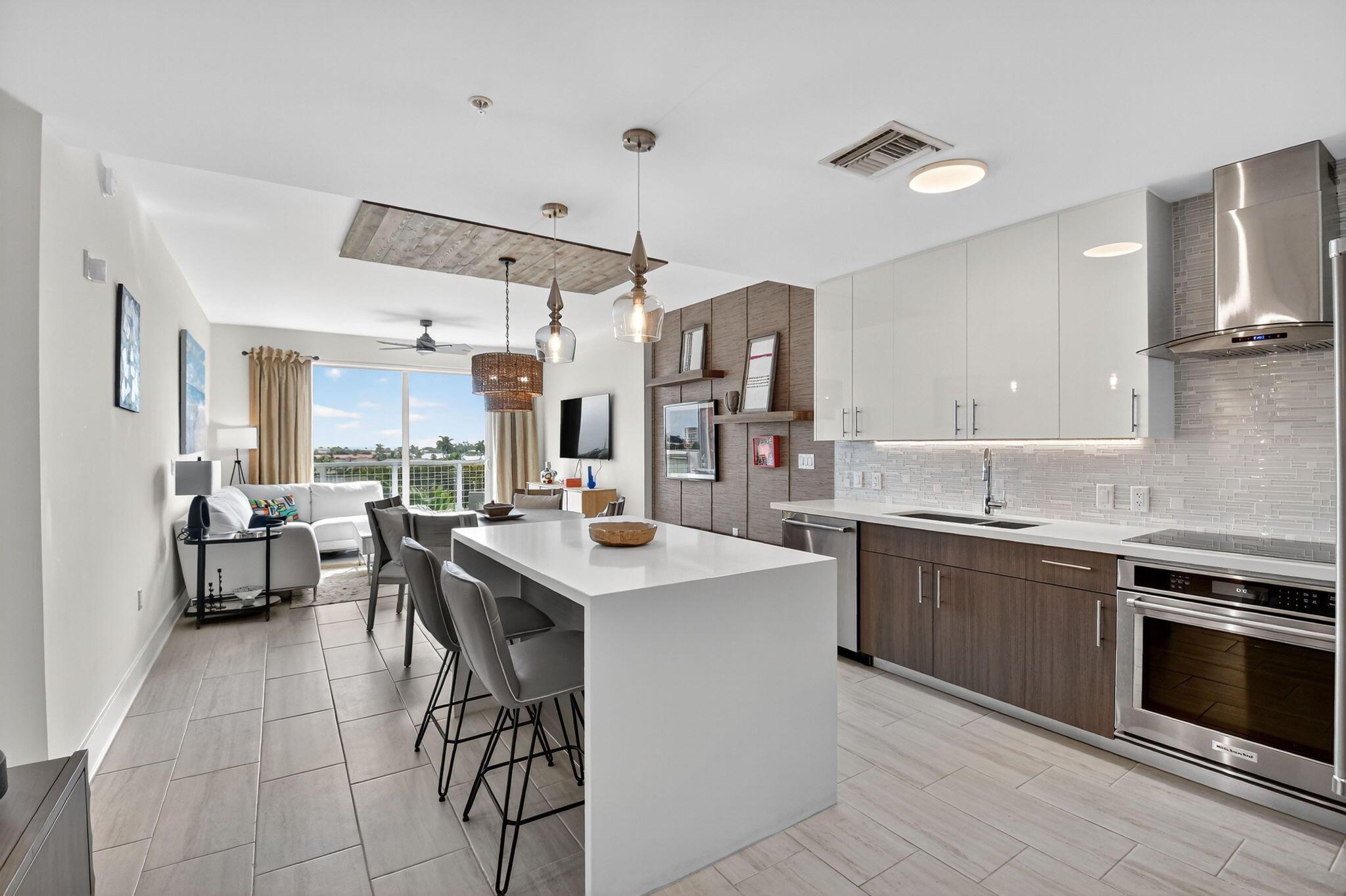 236 SE Fifth Avenue 405