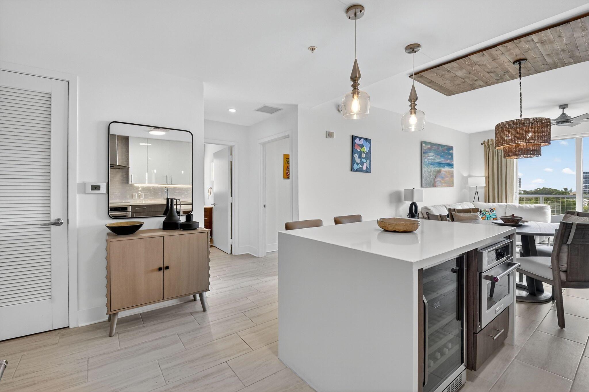 236 SE Fifth Avenue 405