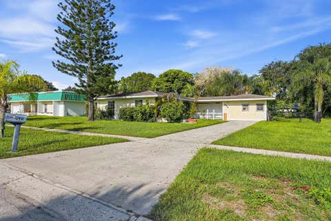 Photo of 854 SE Tierra Court, Port Saint Lucie, FL 34983 (MLS # B26057589)