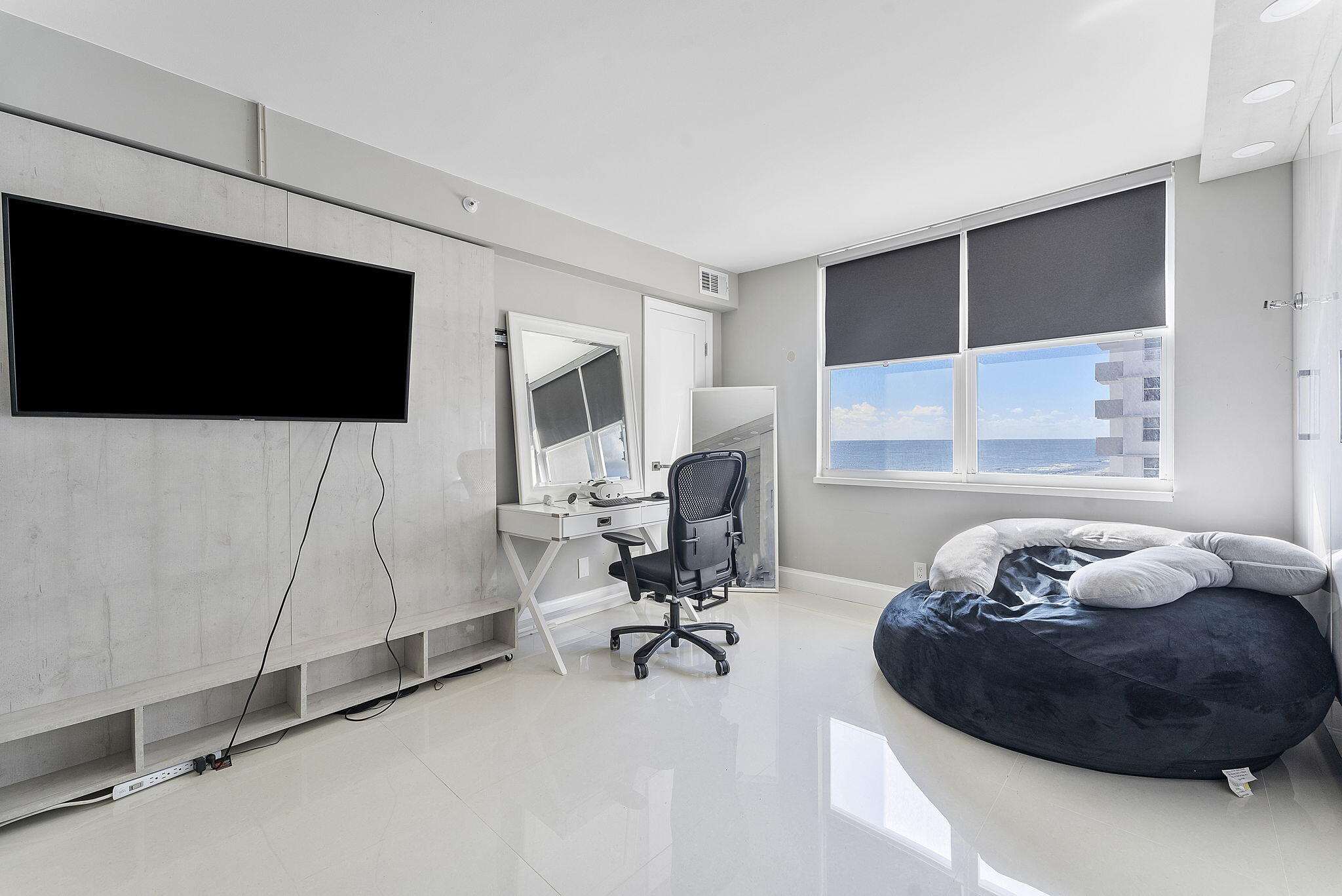 45 OCEAN CONDO - Residential