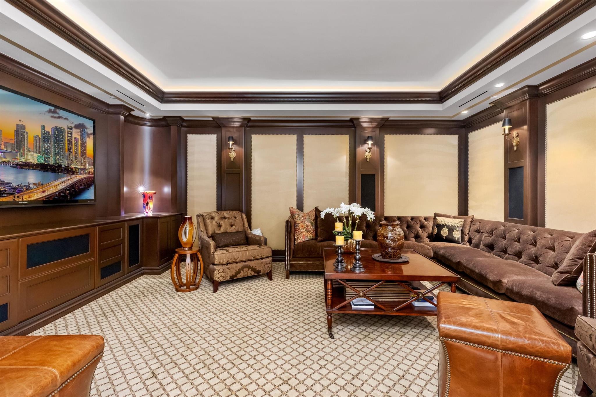 Luxuria - Residential