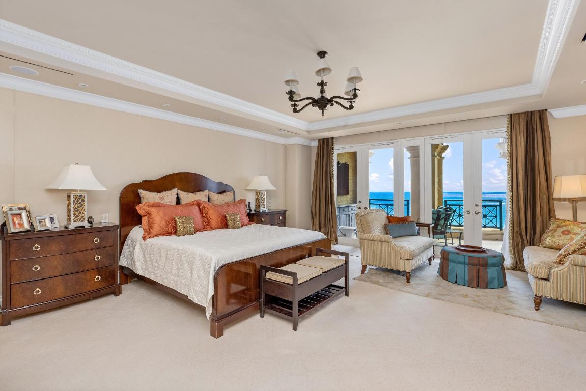 Luxuria - Residential