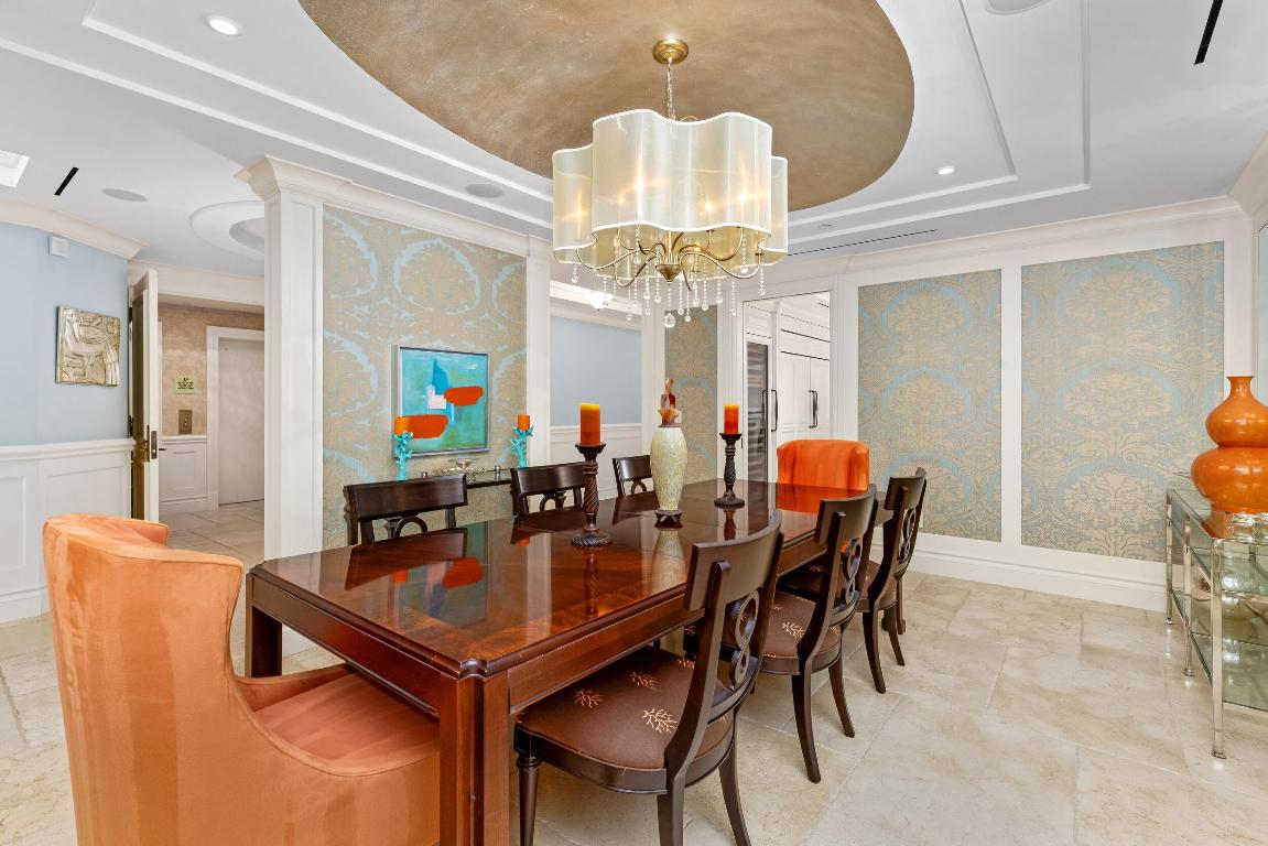 Luxuria - Residential