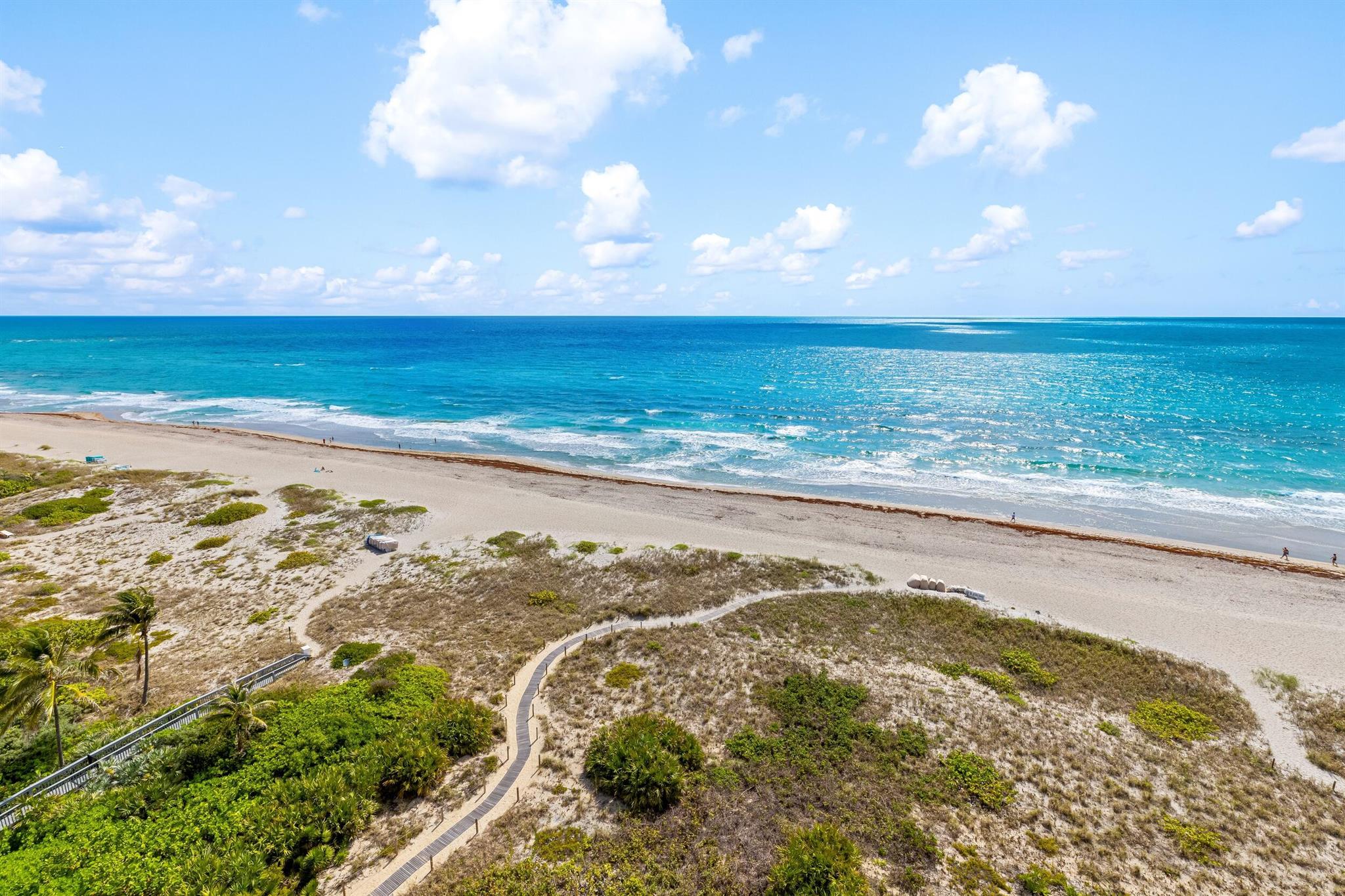 Luxuria - Residential