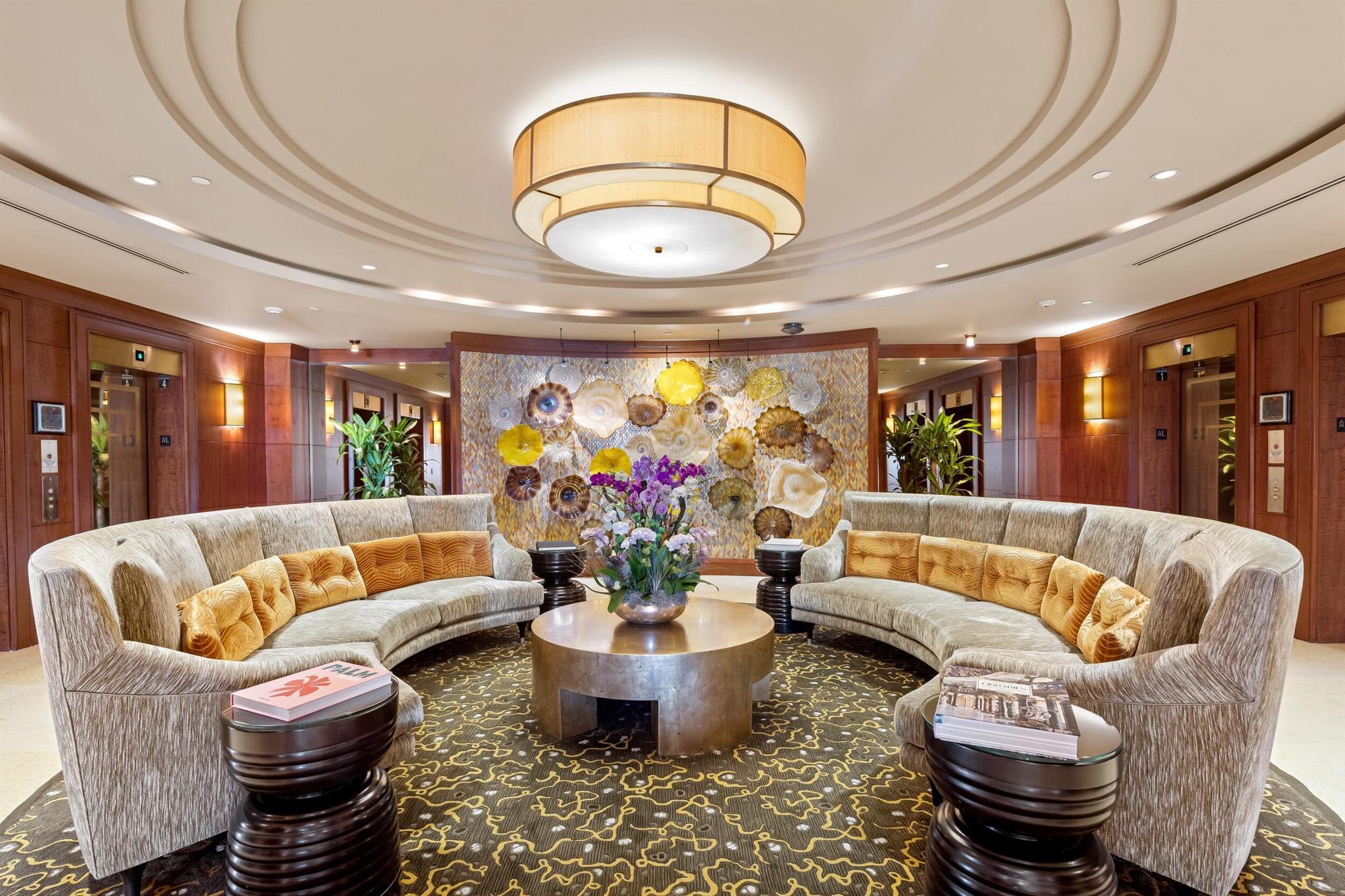 Luxuria - Residential