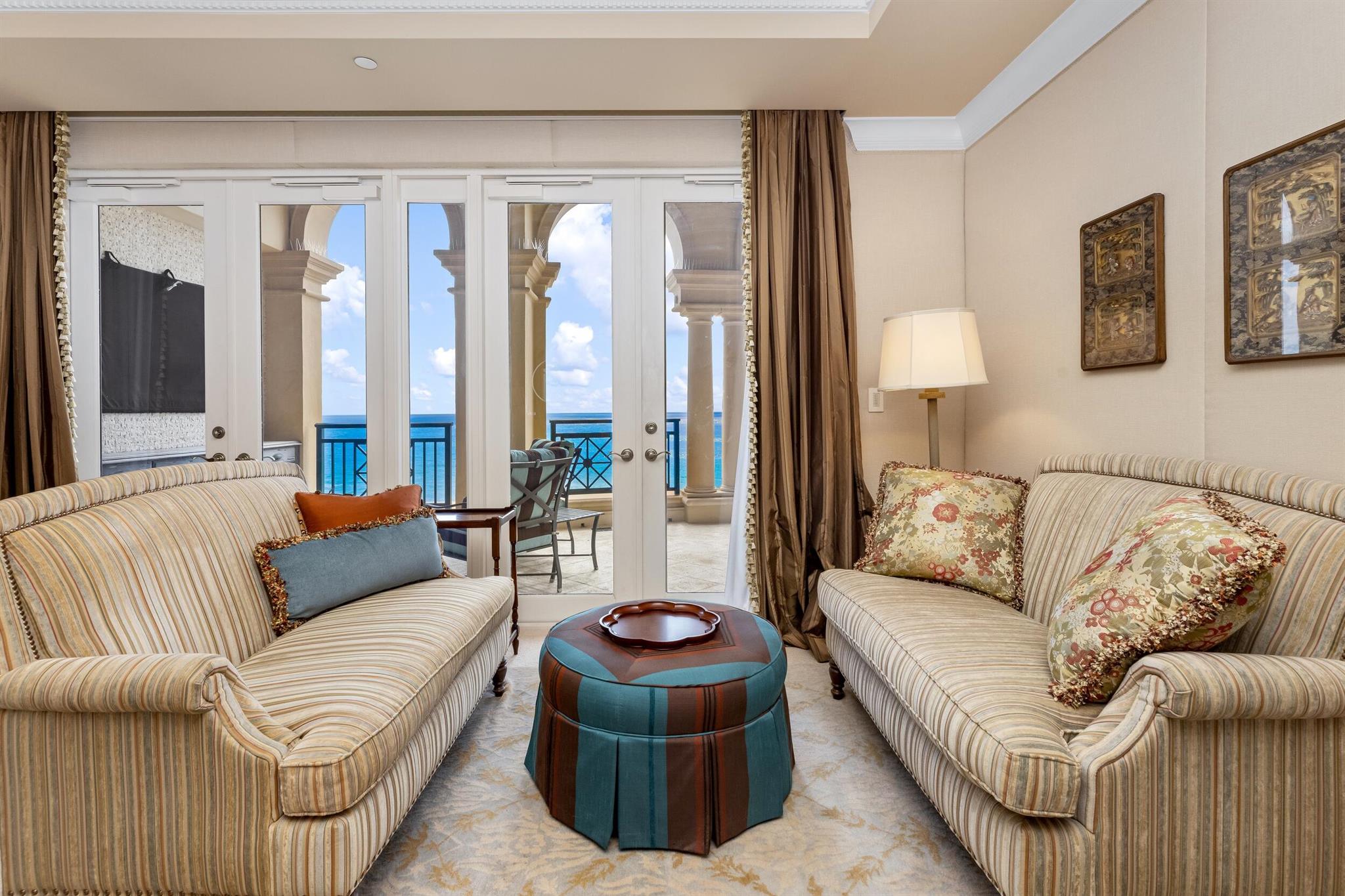 Luxuria - Residential