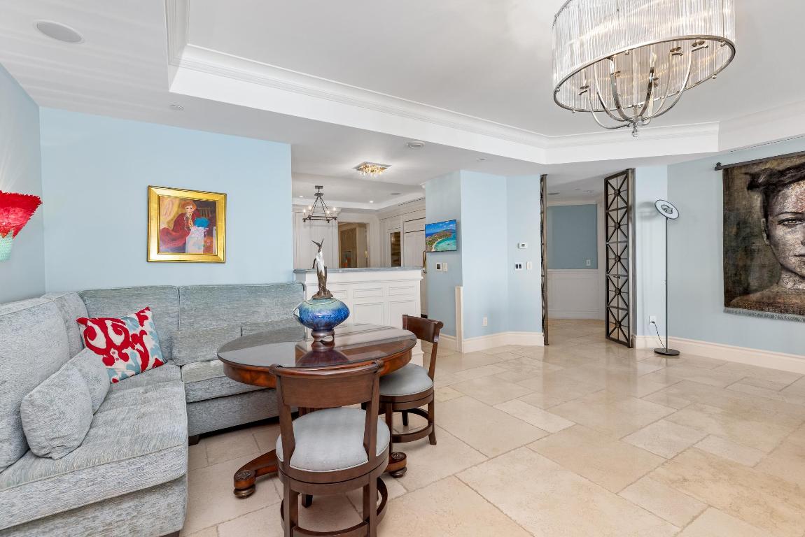 Luxuria - Residential