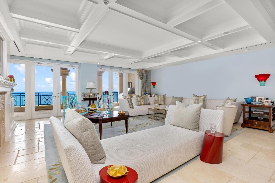 Luxuria - Residential