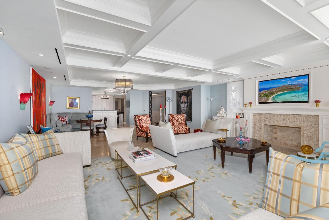 Luxuria - Residential