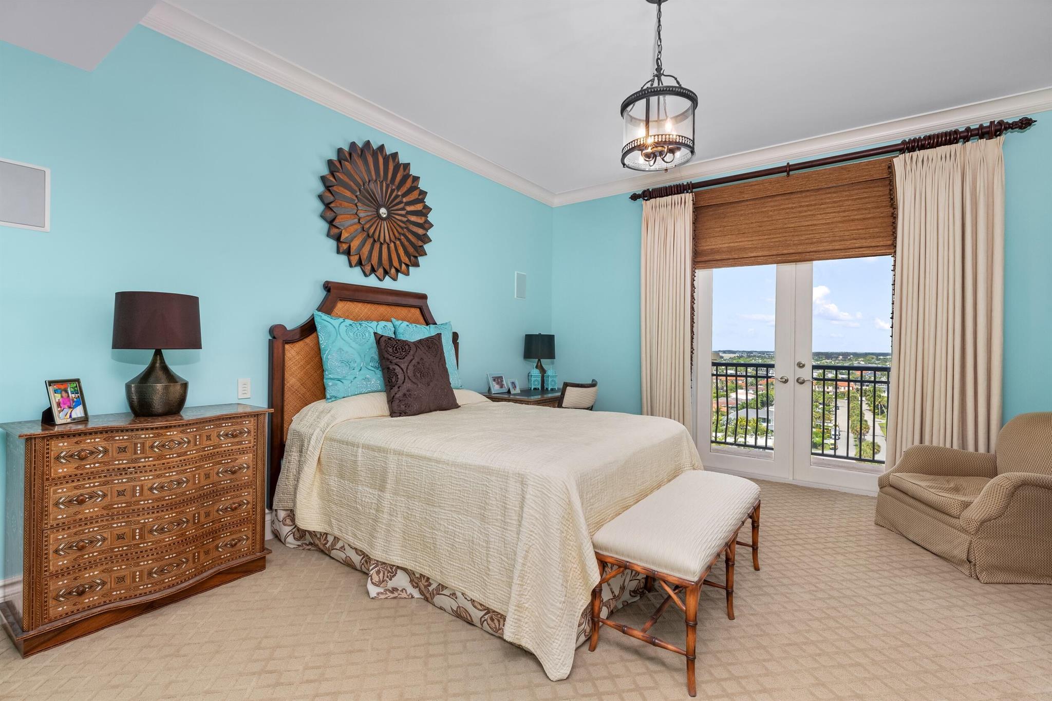 Luxuria - Residential