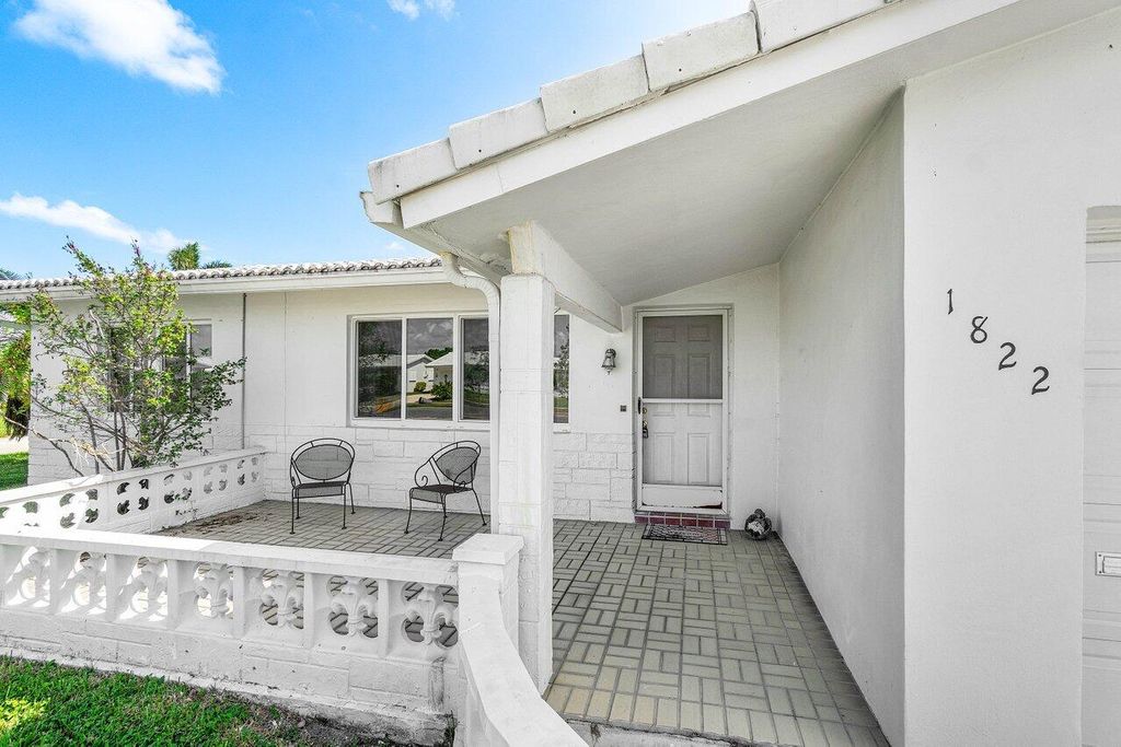 Photo of 1822 SW Congress Boulevard, Boynton Beach, FL 33426 (MLS # R11032732)