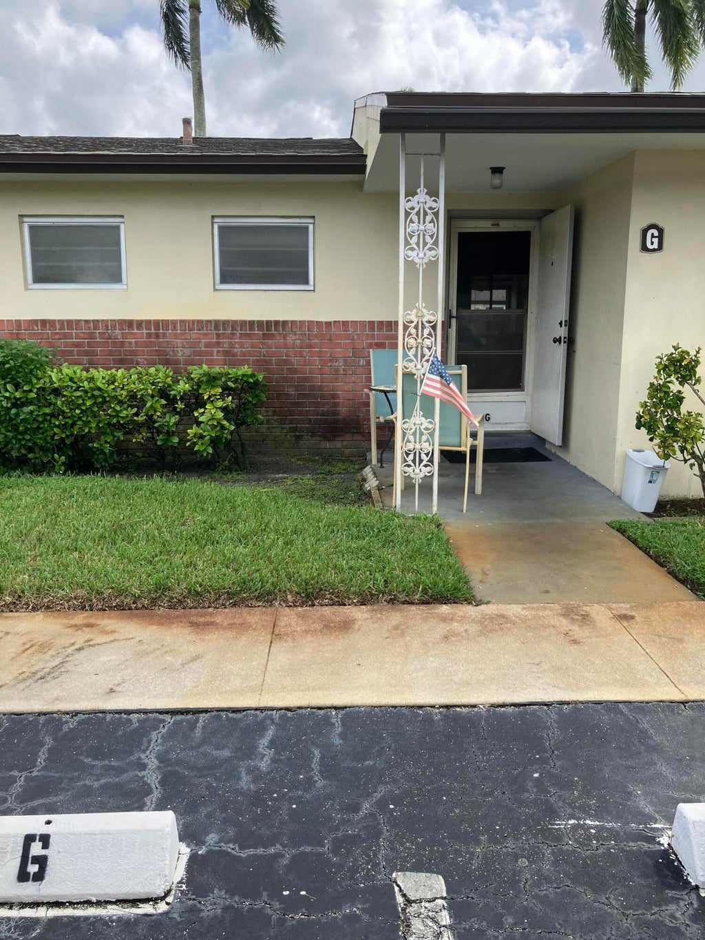 Photo of 2751 Ashley Drive E #G, West Palm Beach, FL 33415 (MLS # B26083712)