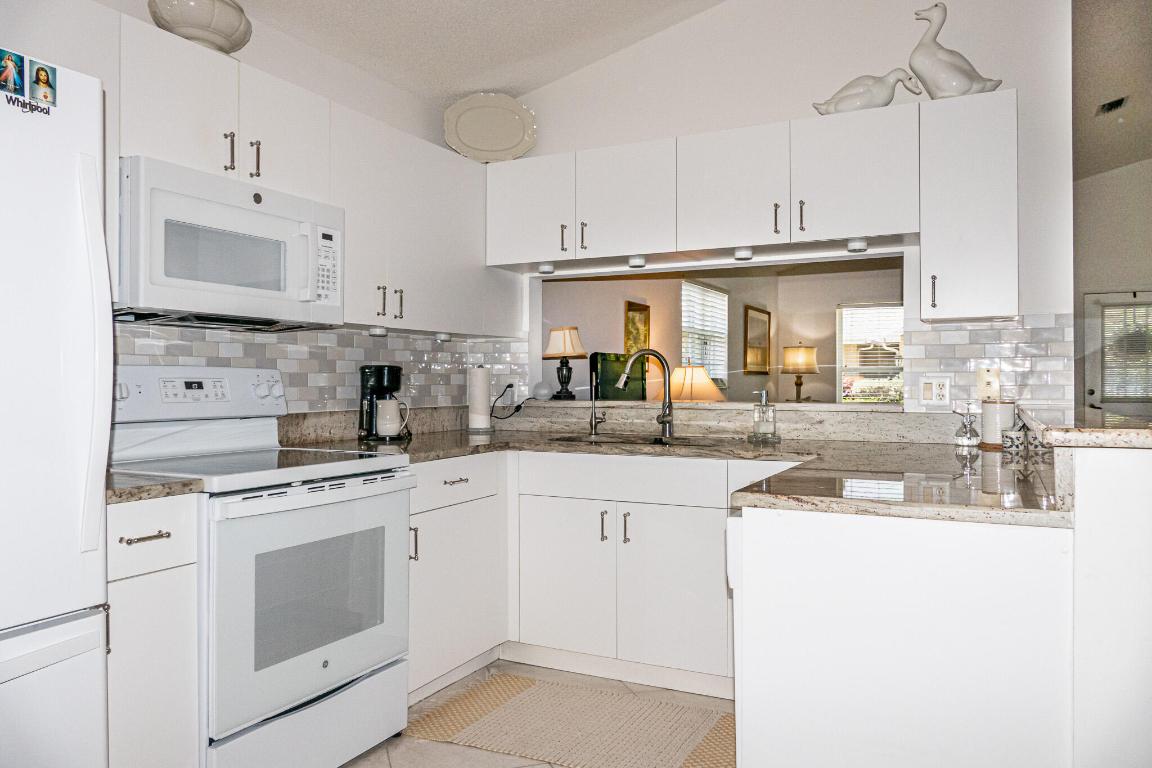 KINGS ISLE PHASE III - Residential