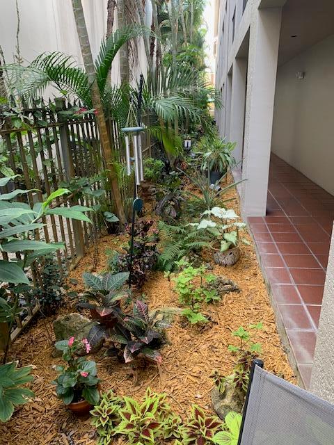 GARDEN RESIDENCES AT CITYPLACE CONDO - Residential