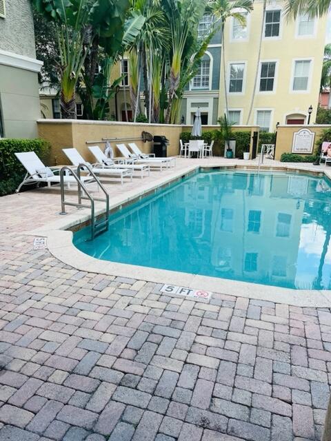 GARDEN RESIDENCES AT CITYPLACE CONDO - Residential