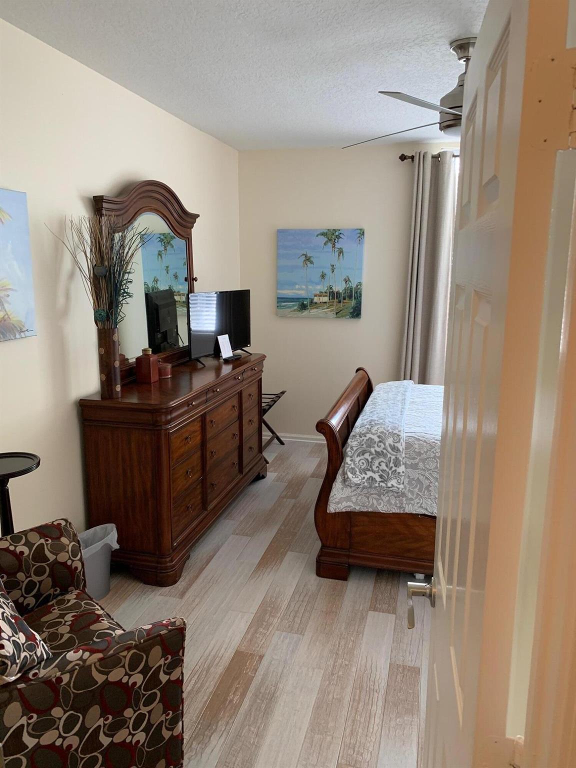 GARDEN RESIDENCES AT CITYPLACE CONDO - Residential