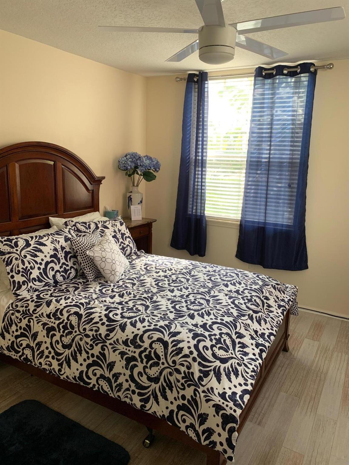 GARDEN RESIDENCES AT CITYPLACE CONDO - Residential