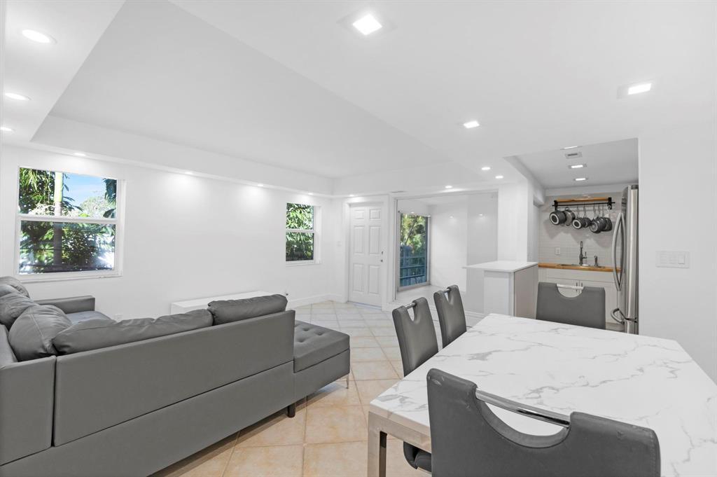 WHITTIER TOWERS APTS ASSOC INC - Residential