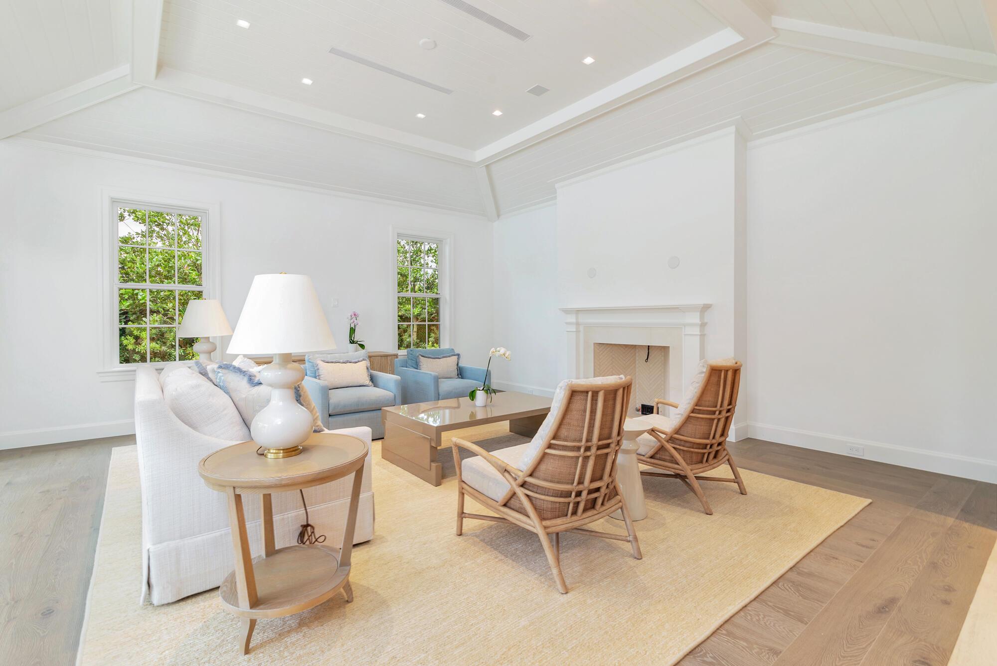 MIRAMAR SHORES - Residential