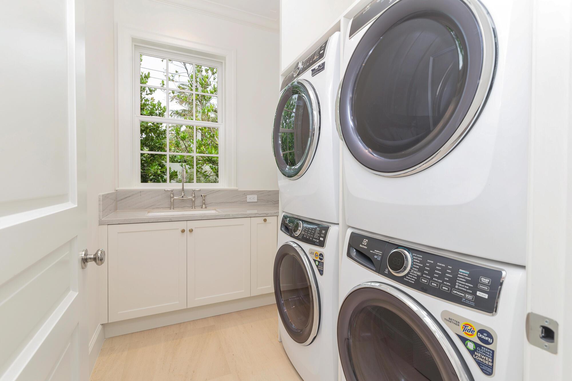 MIRAMAR SHORES - Residential