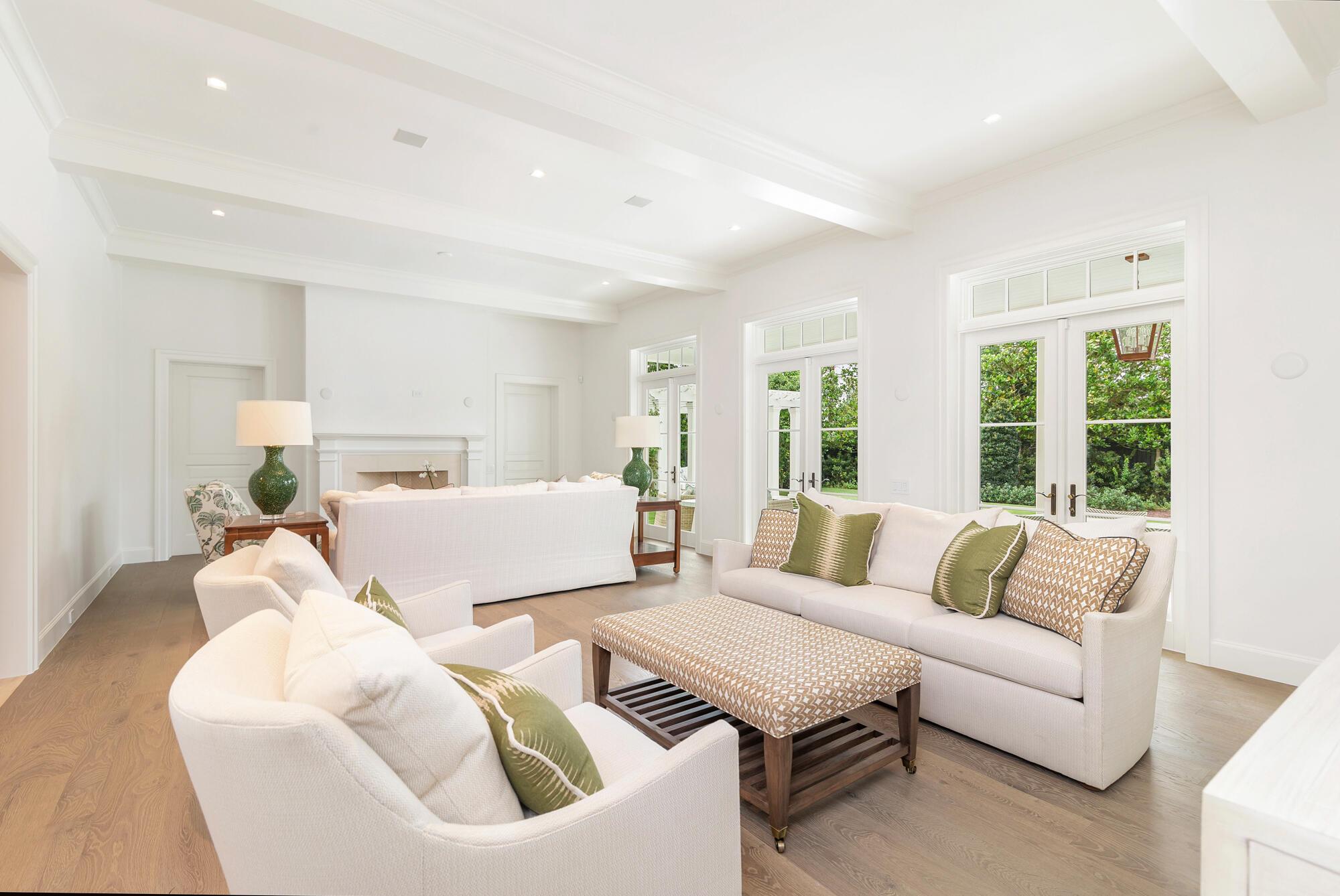 MIRAMAR SHORES - Residential