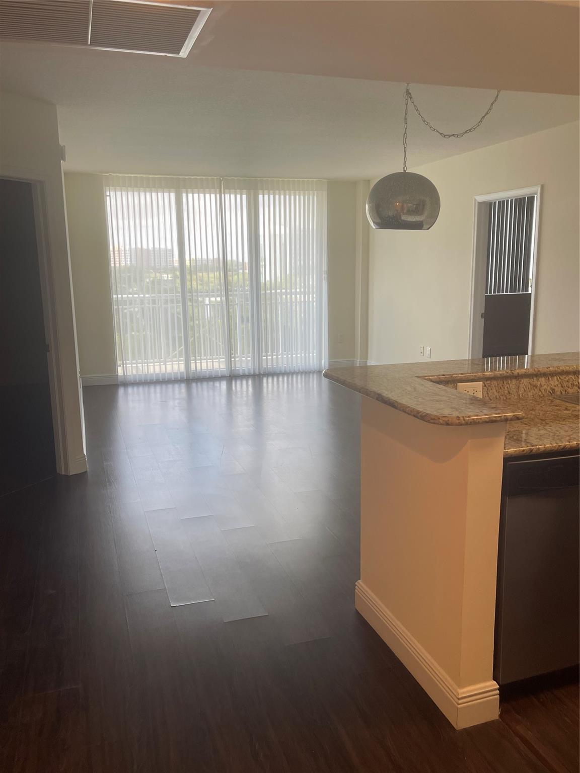 TURNBERRY ON THE GREEN CO - Residential Lease