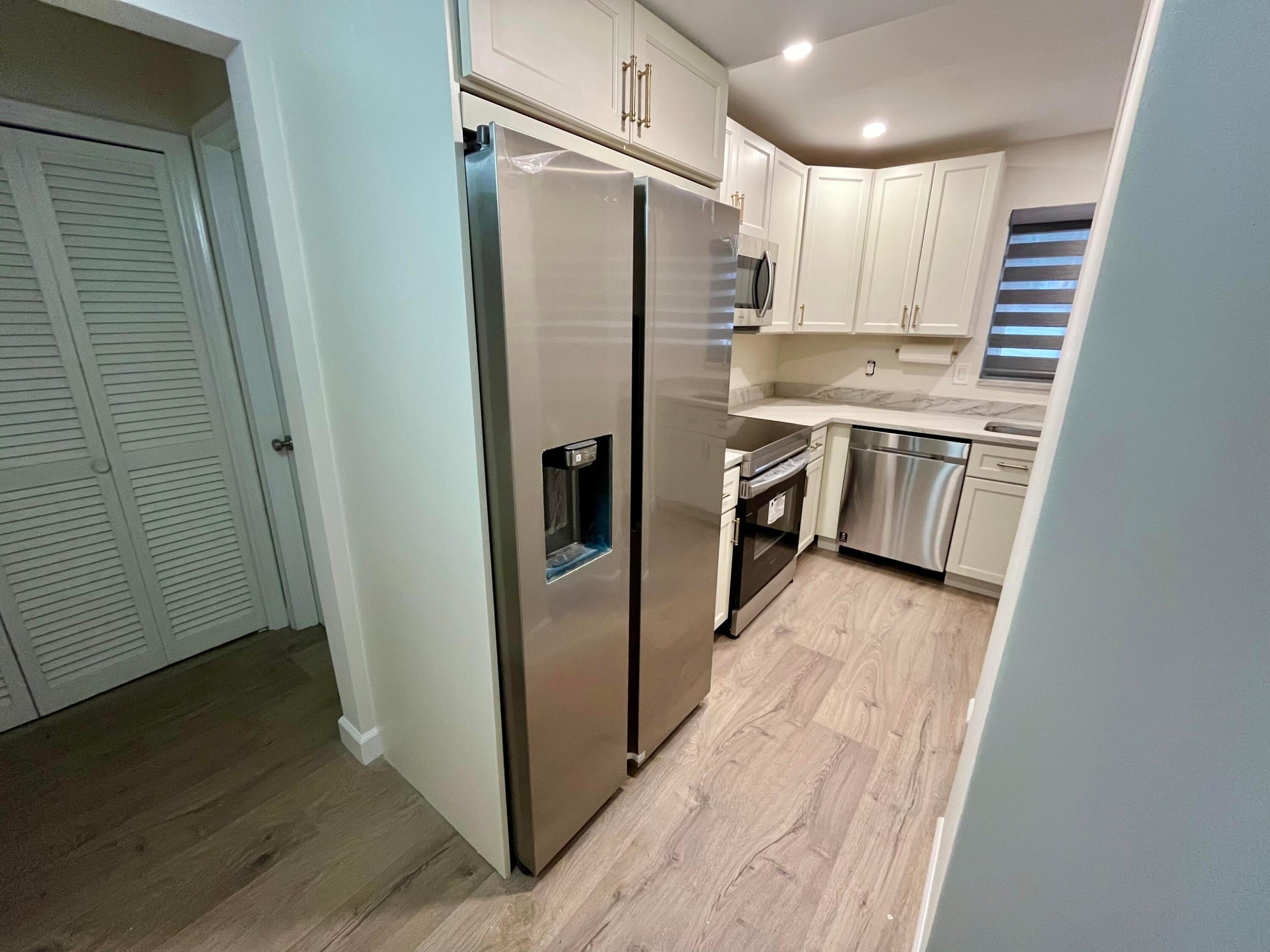 ISLAND TOWERS INC CONDO - Residential