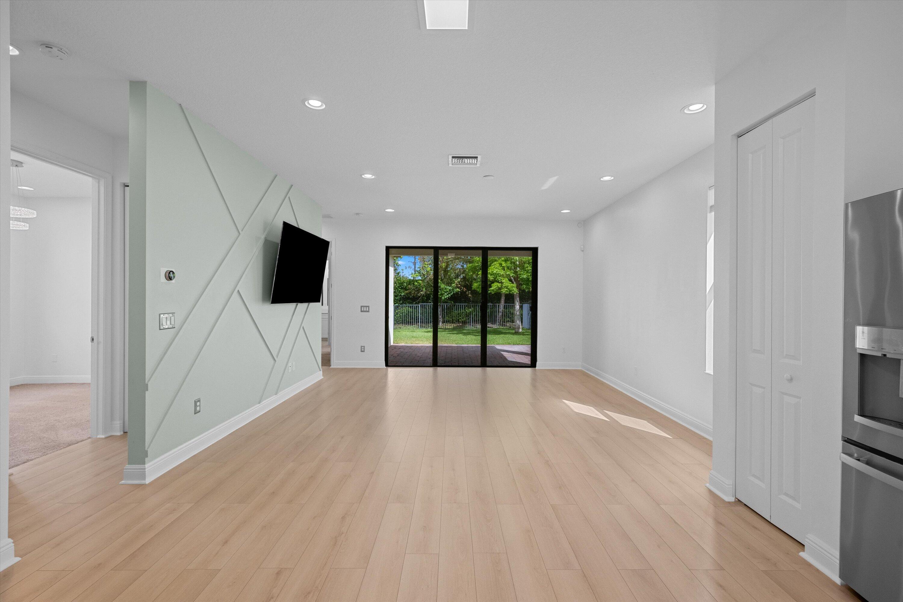 SKY COVE - Residential