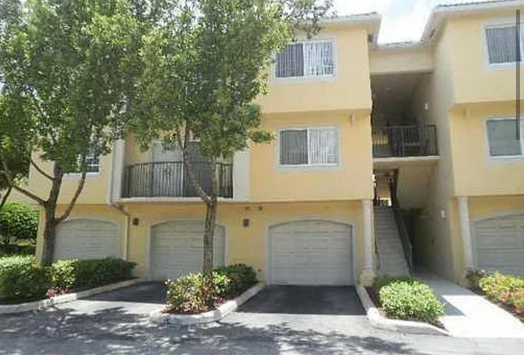 Photo of 500 Crestwood Court N #517, Royal Palm Beach, FL 33411 (MLS # B26002761)