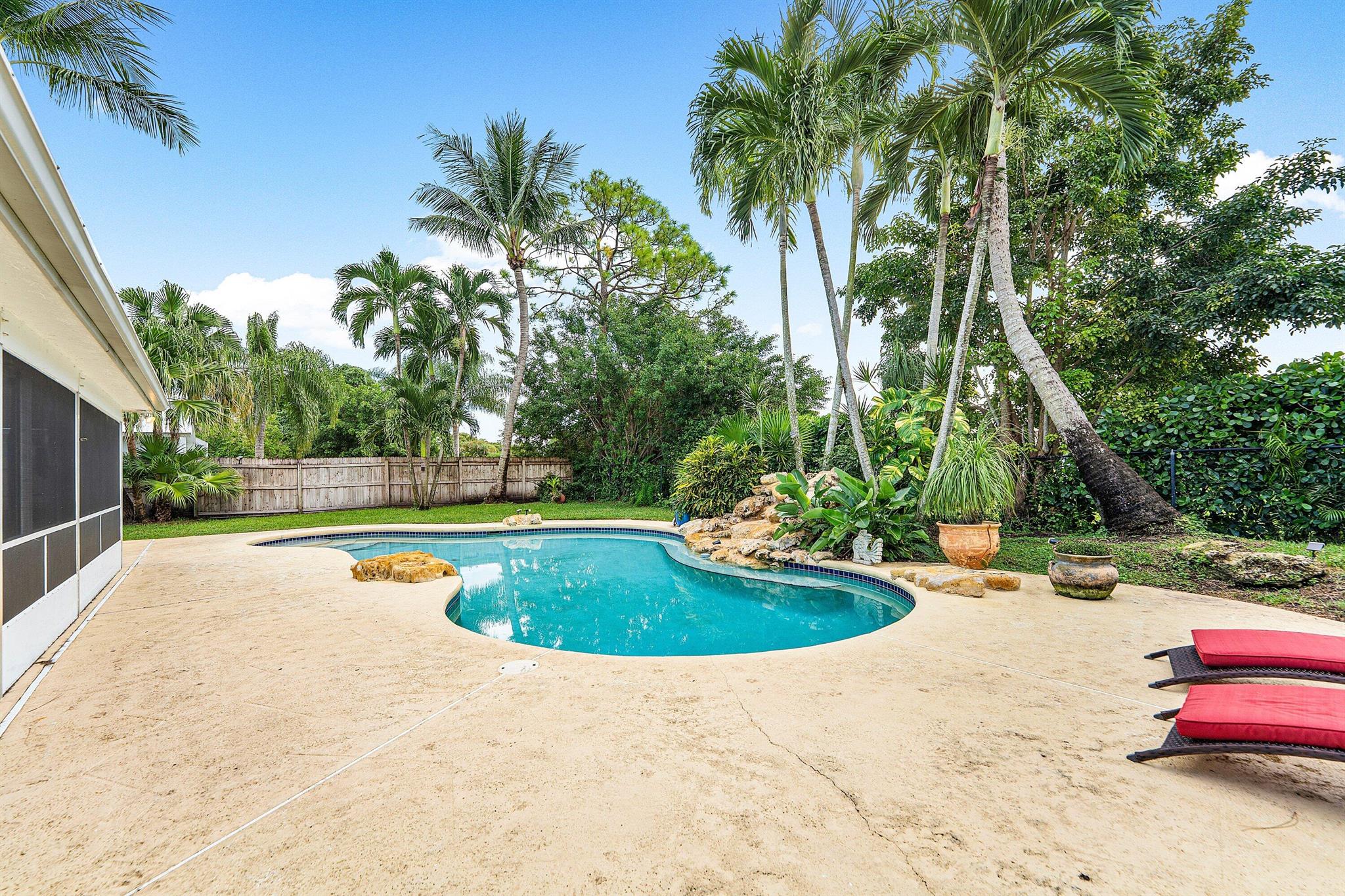 EASTWOOD OF WELLINGTON - Residential