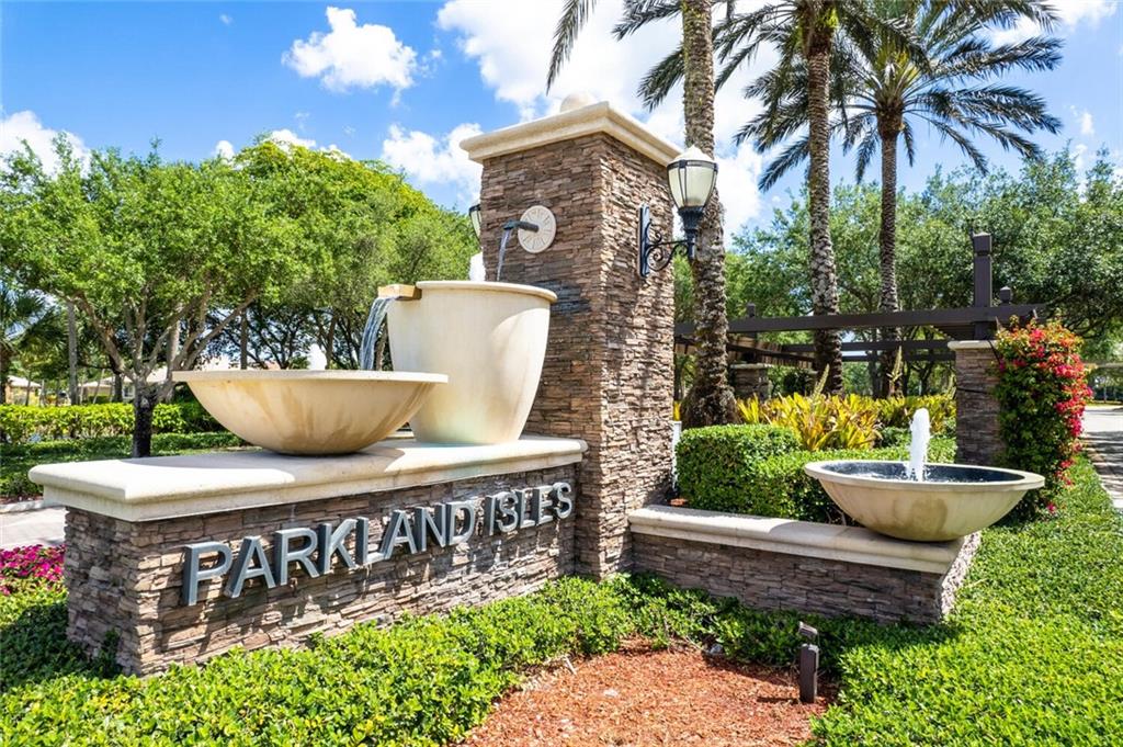 Parkland Isles - Residential