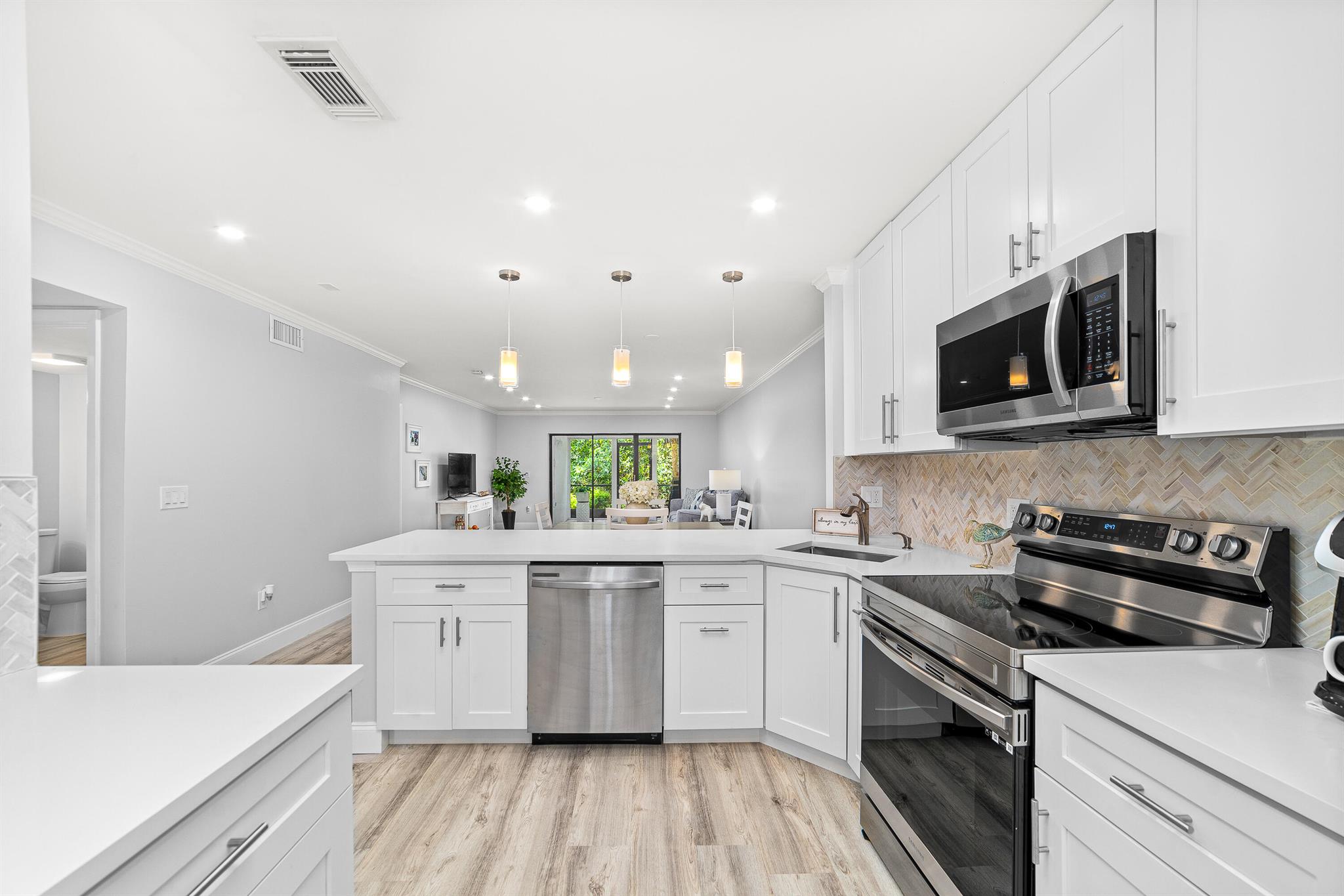 GLADES OF BOCA LAGO CONDO - Residential