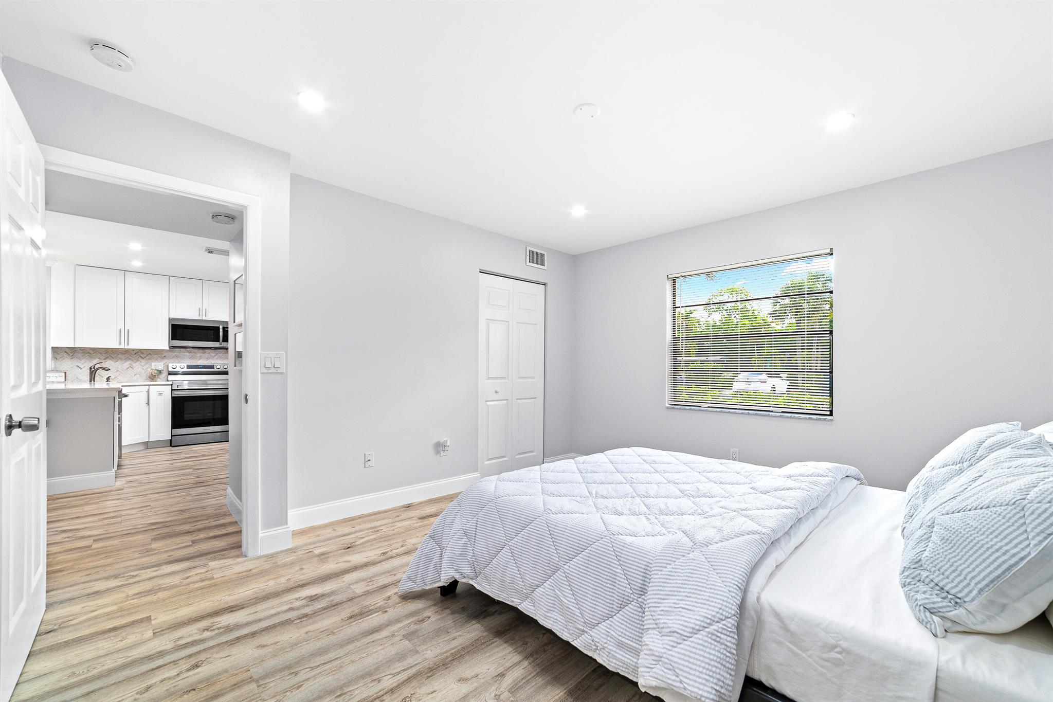 GLADES OF BOCA LAGO CONDO - Residential