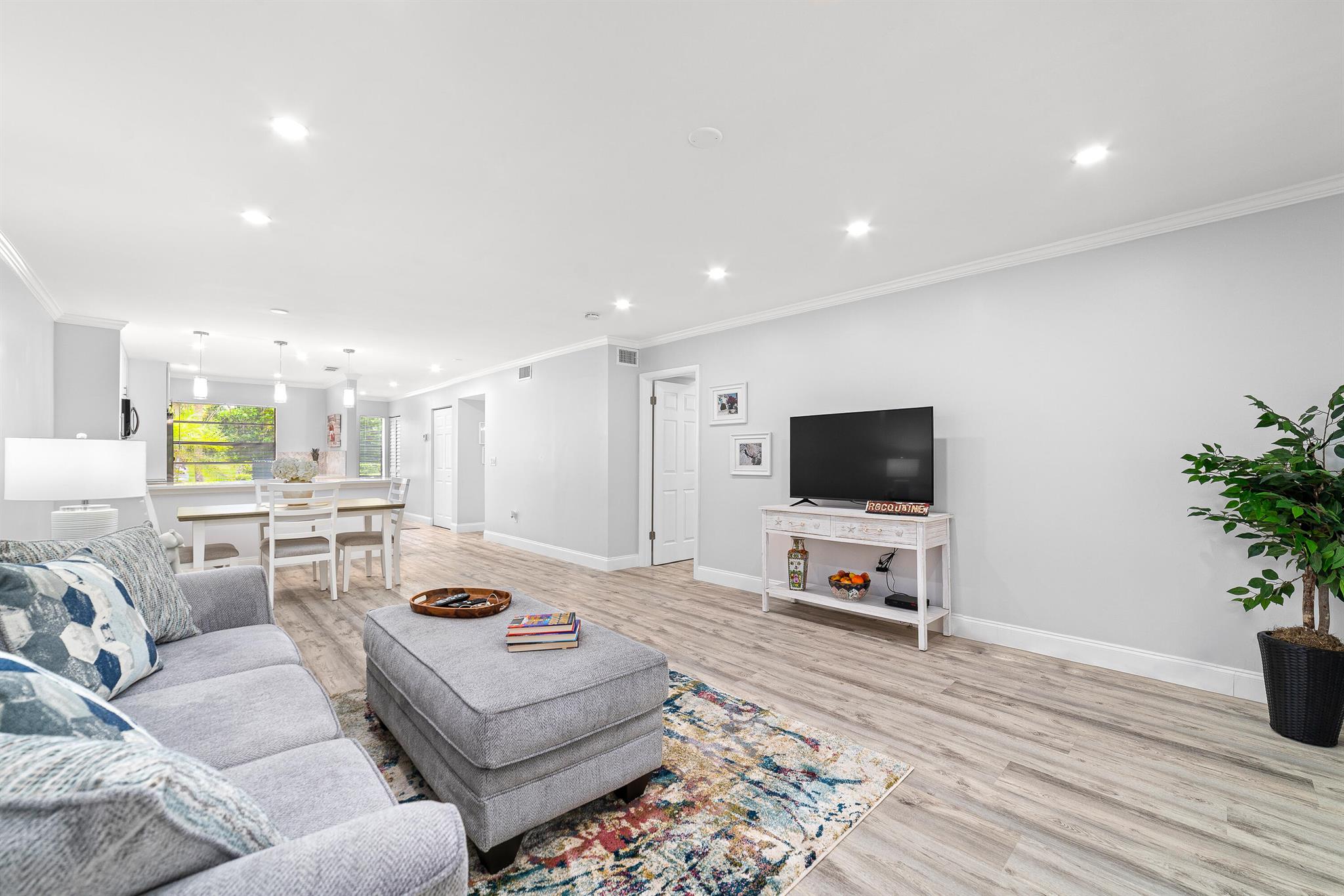 GLADES OF BOCA LAGO CONDO - Residential