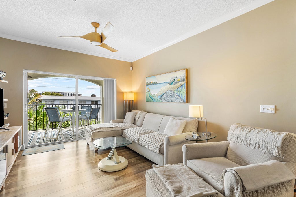 Photo of 4411 TUSCANY Way #4411, Boynton Beach, FL 33435 (MLS # B26066796)