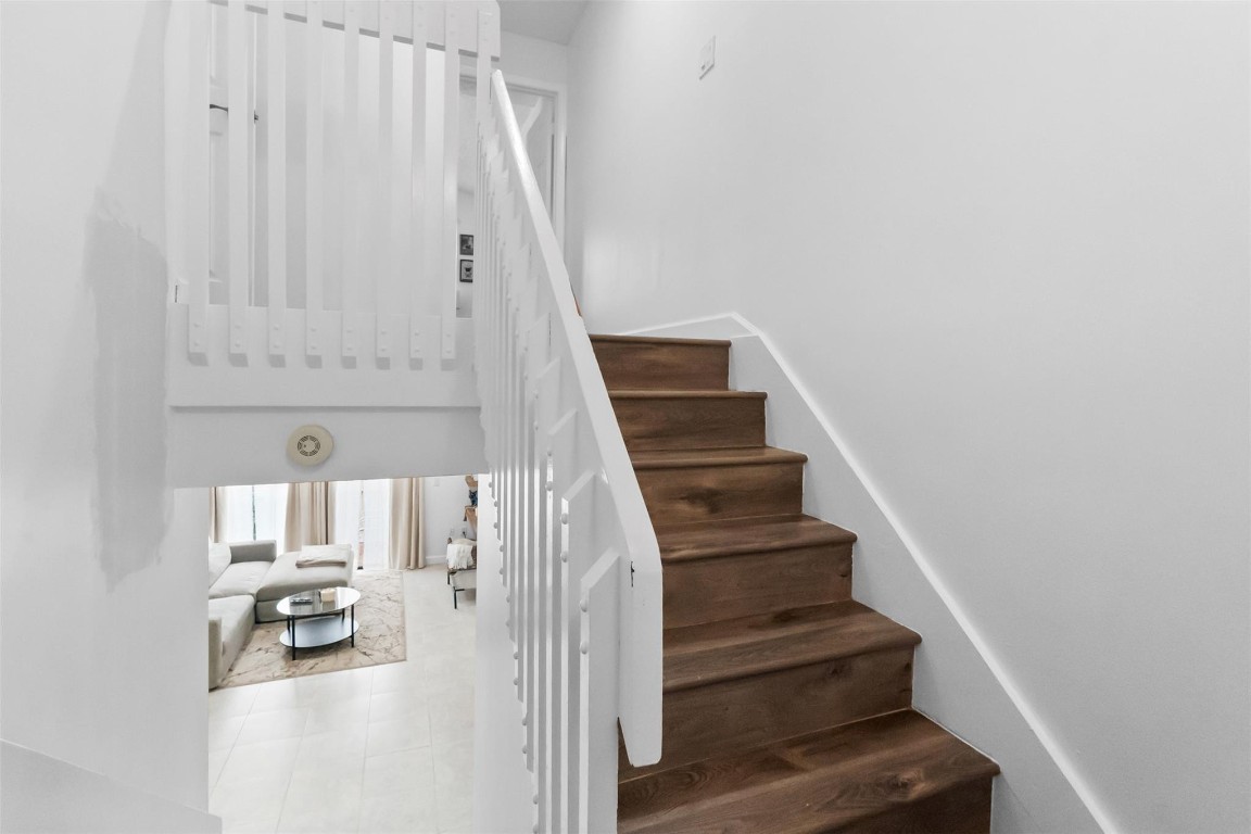 HOST CROSSINGS - Residential