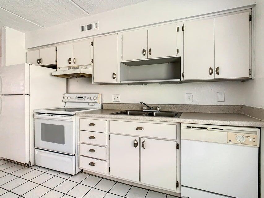 Palm Gardens Condo - Residential Income