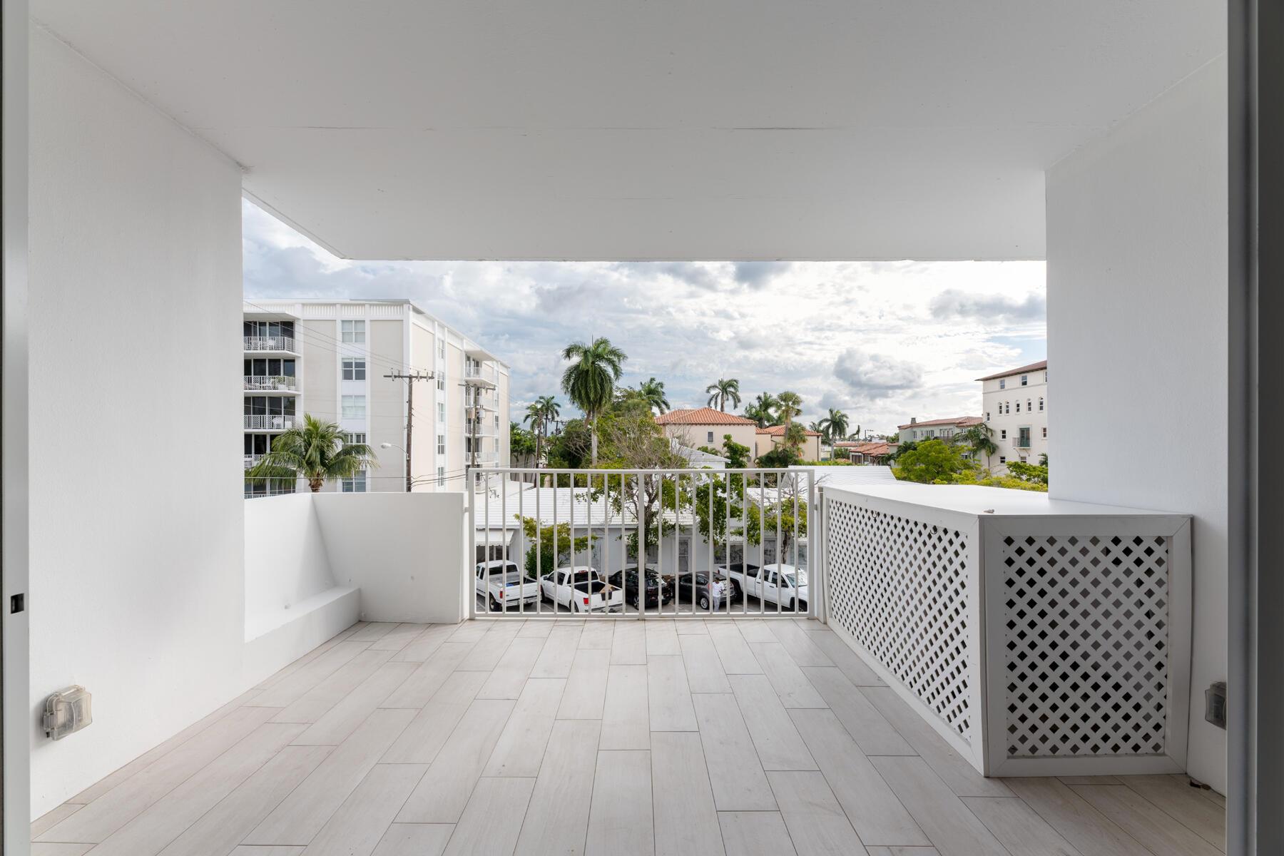 401 Peruvian Avenue 3040