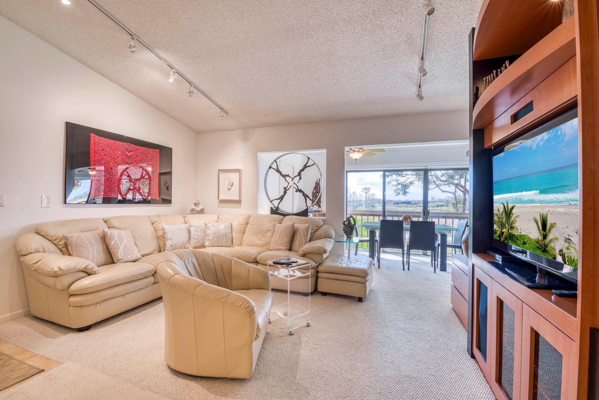 1111 Duncan Circle 203