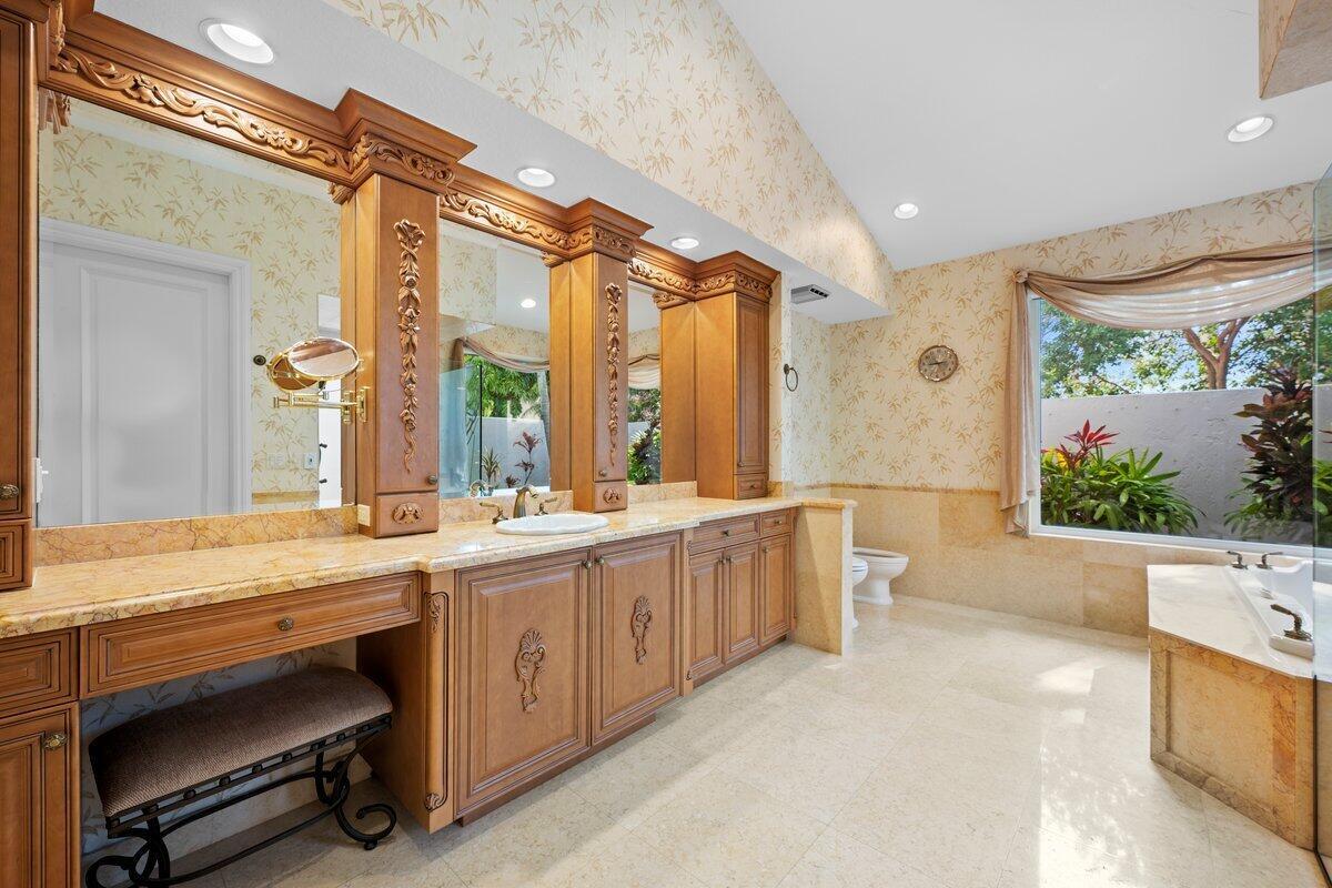 ADMIRALS COVE PAR C - Residential