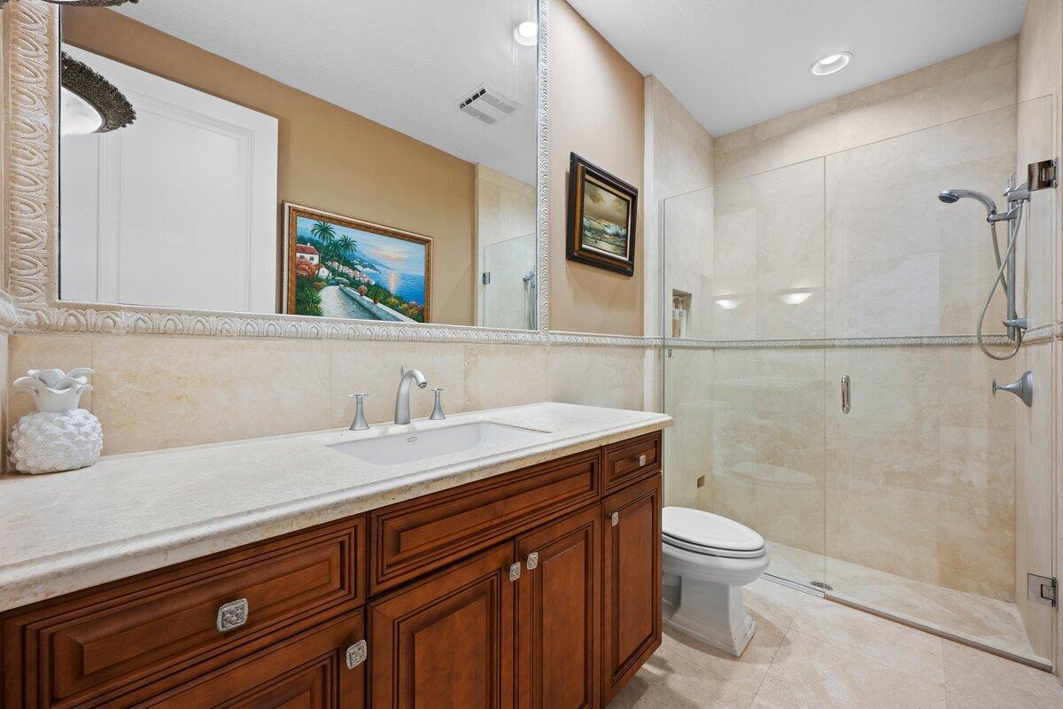 ADMIRALS COVE PAR C - Residential