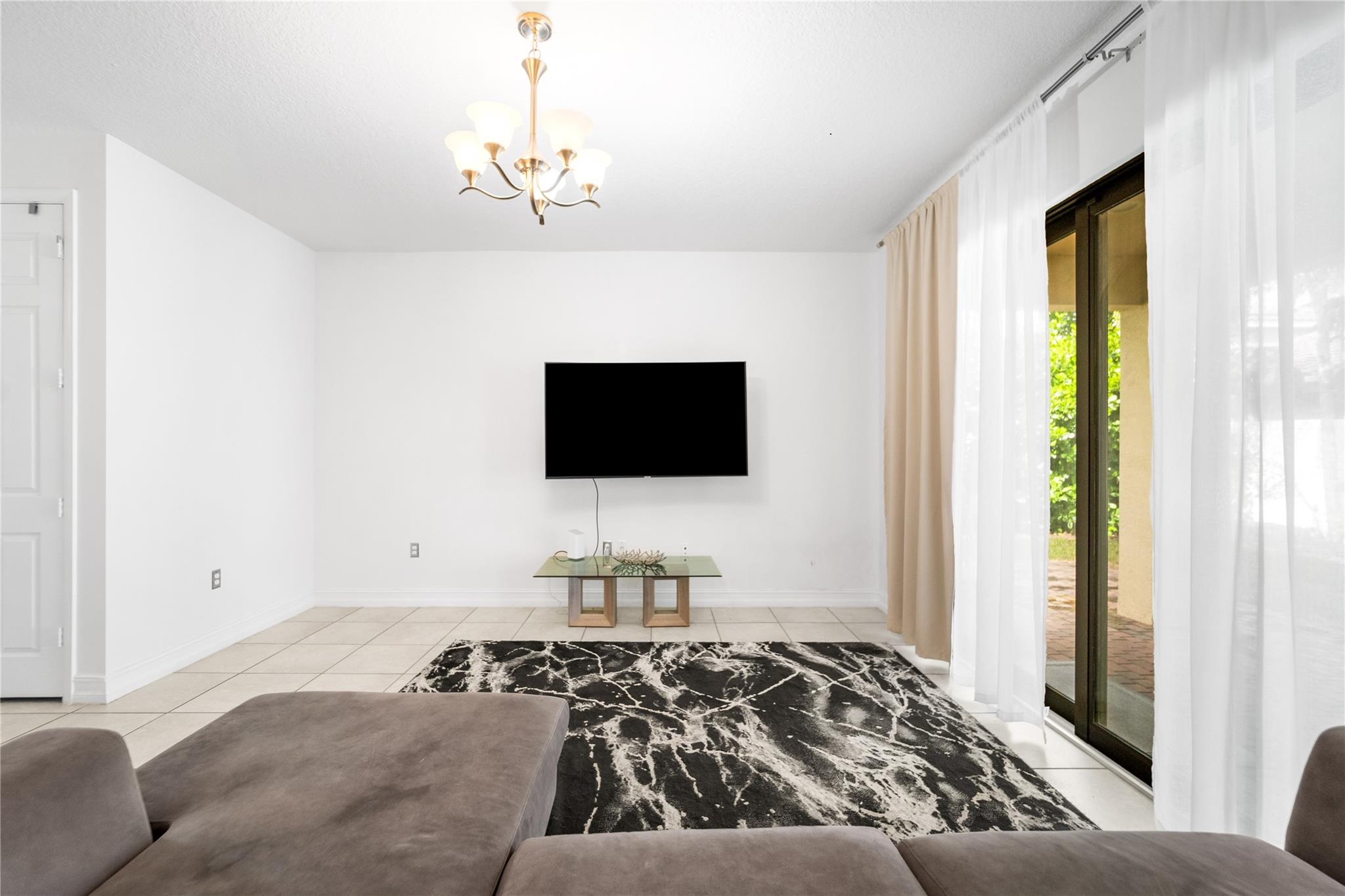 8049 Lemon Serpentine Lane