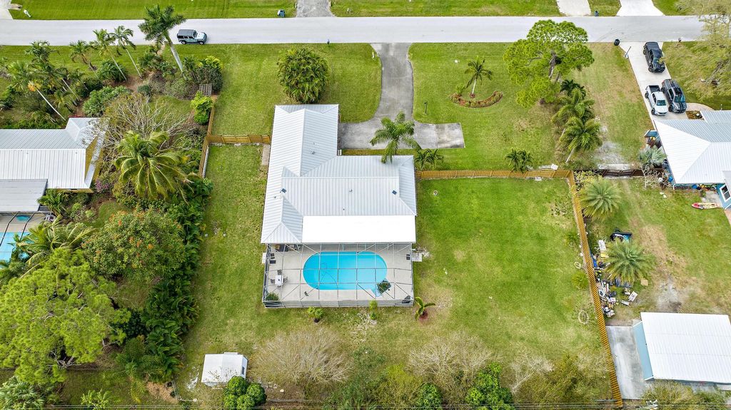 Photo of 8507 SW 18th Avenue, Stuart, FL 34997 (MLS # R10960270)