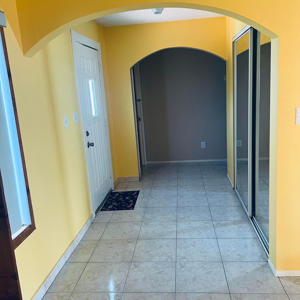 Photo of 182 NE Jettie Terrace, Port Saint Lucie, FL 34983 (MLS # B26008426)