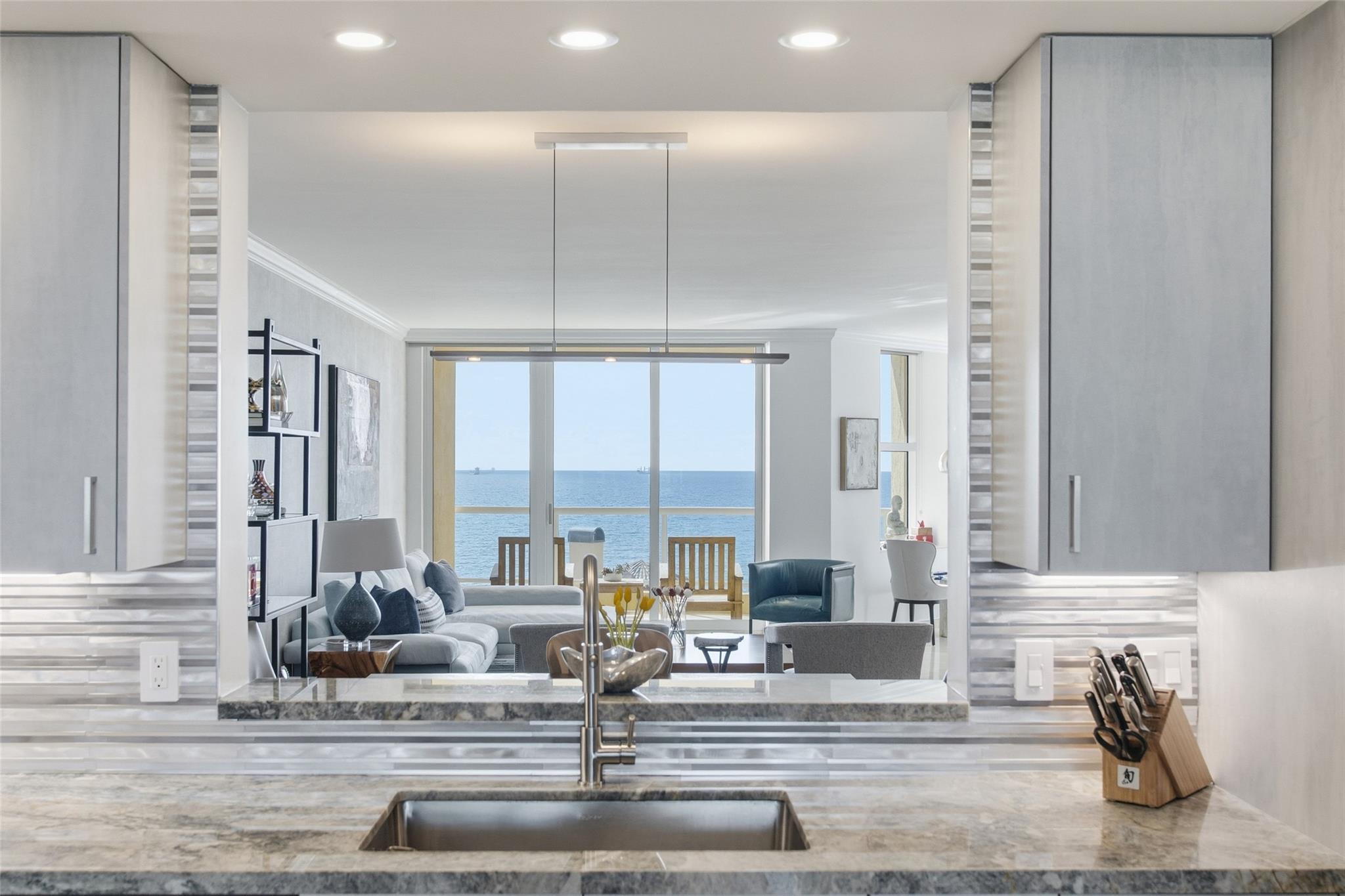 The Palms Tower Two Condo - Residential