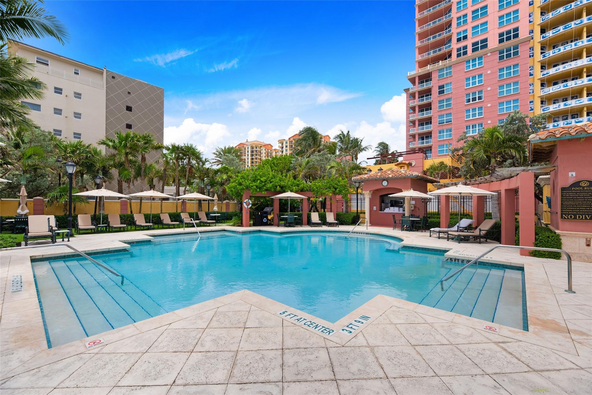 The Palms Tower Two Condo - Residential